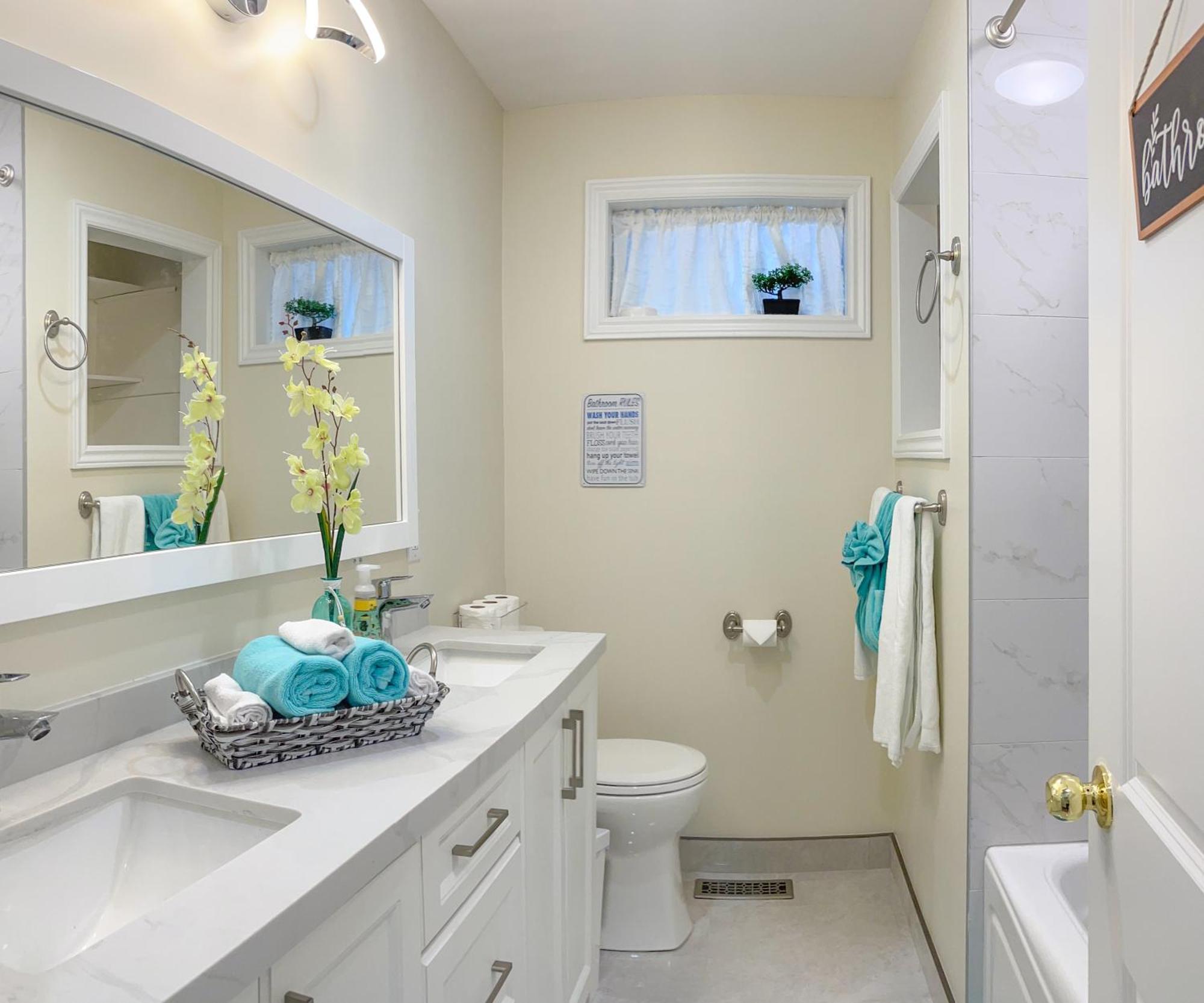 Newly-Renovated 3Br House, 12 Minutes To Airport Apartman Toronto Kültér fotó