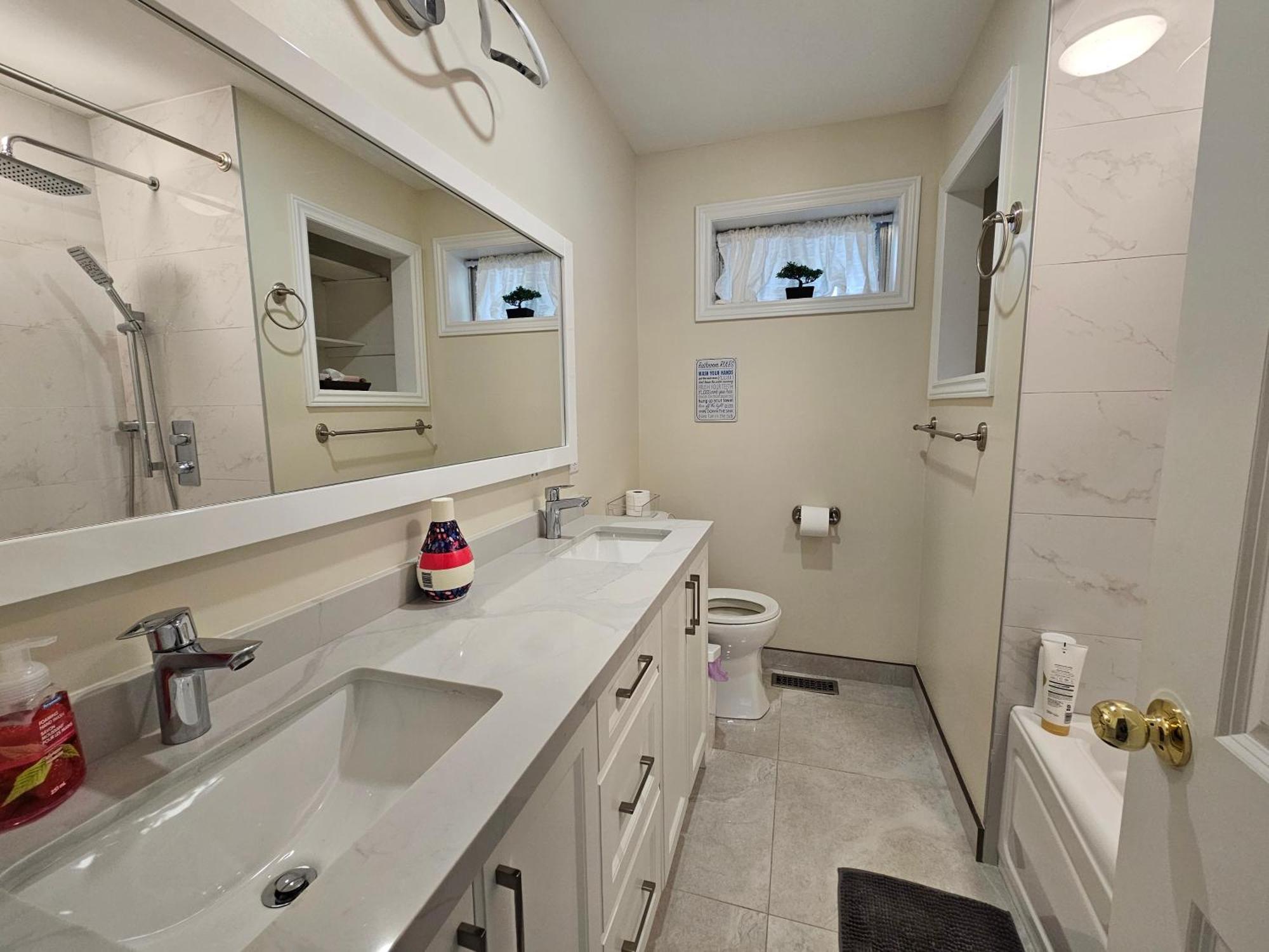 Newly-Renovated 3Br House, 12 Minutes To Airport Apartman Toronto Kültér fotó