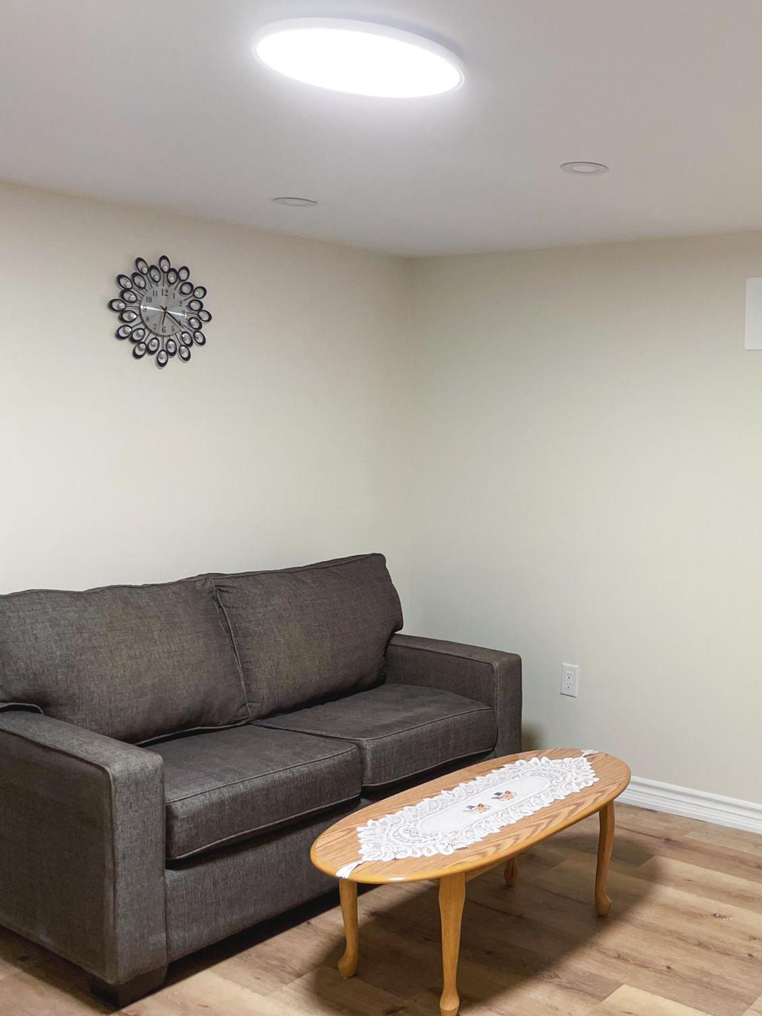 Newly-Renovated 3Br House, 12 Minutes To Airport Apartman Toronto Kültér fotó